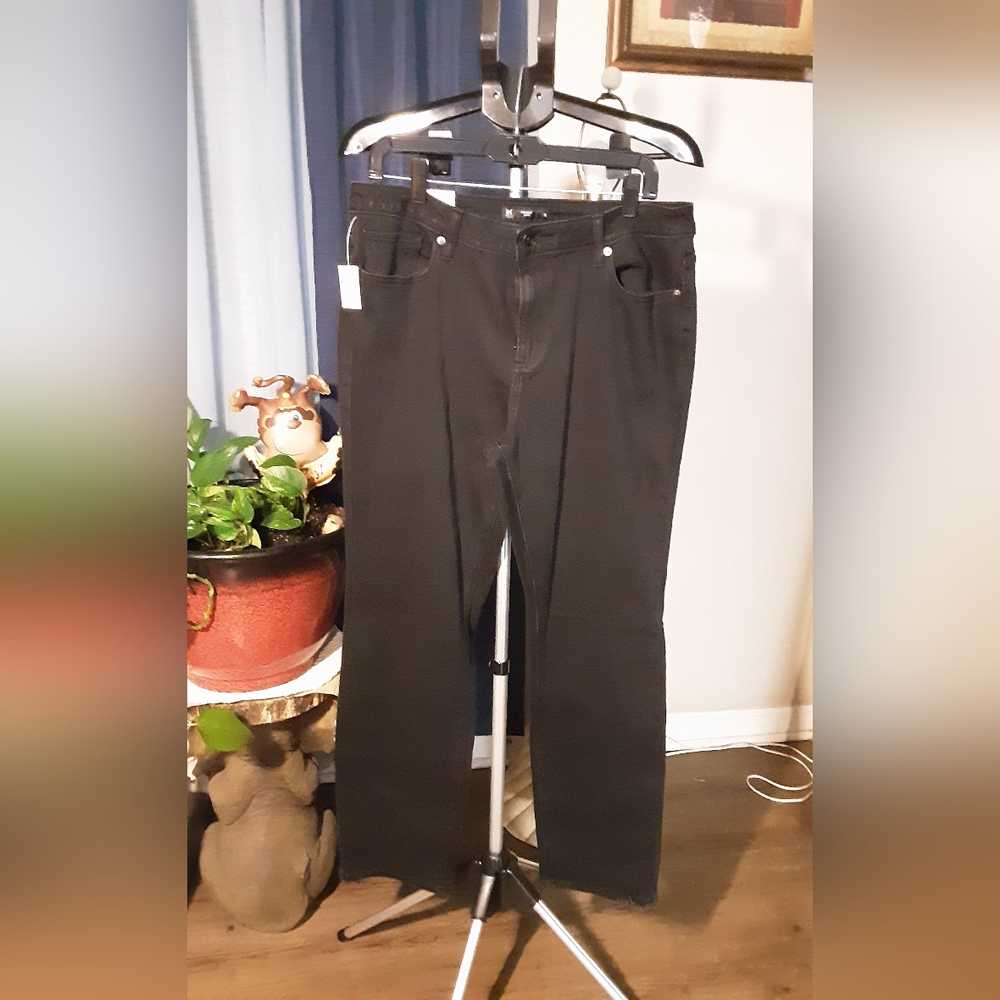 NWT MEMBER'S MARK WOMEN'S BLACK STRAIGHT LEG JEANS SIZE 12